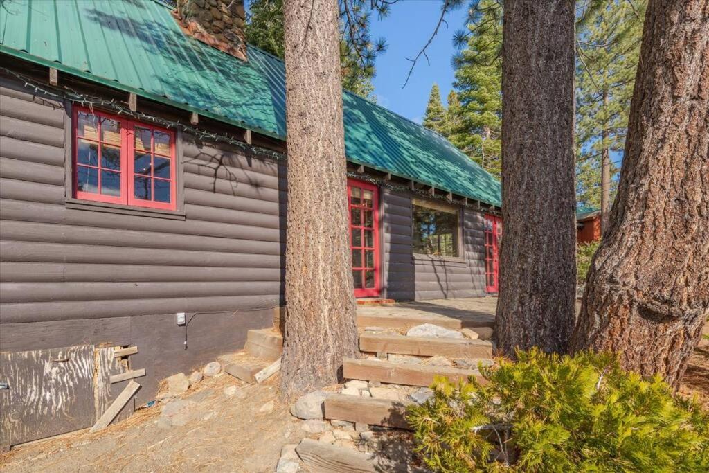Coziest Cabin In Tahoe W Stone Fireplace Comfy Beds Close To Slopes & Lake 카넬리안 베이 외부 사진